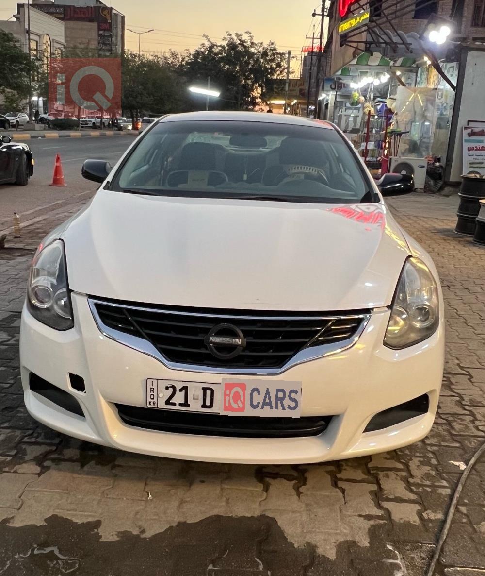 نيسان ألتيما